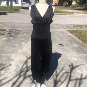 Silk black pants jumper open back with a zipper